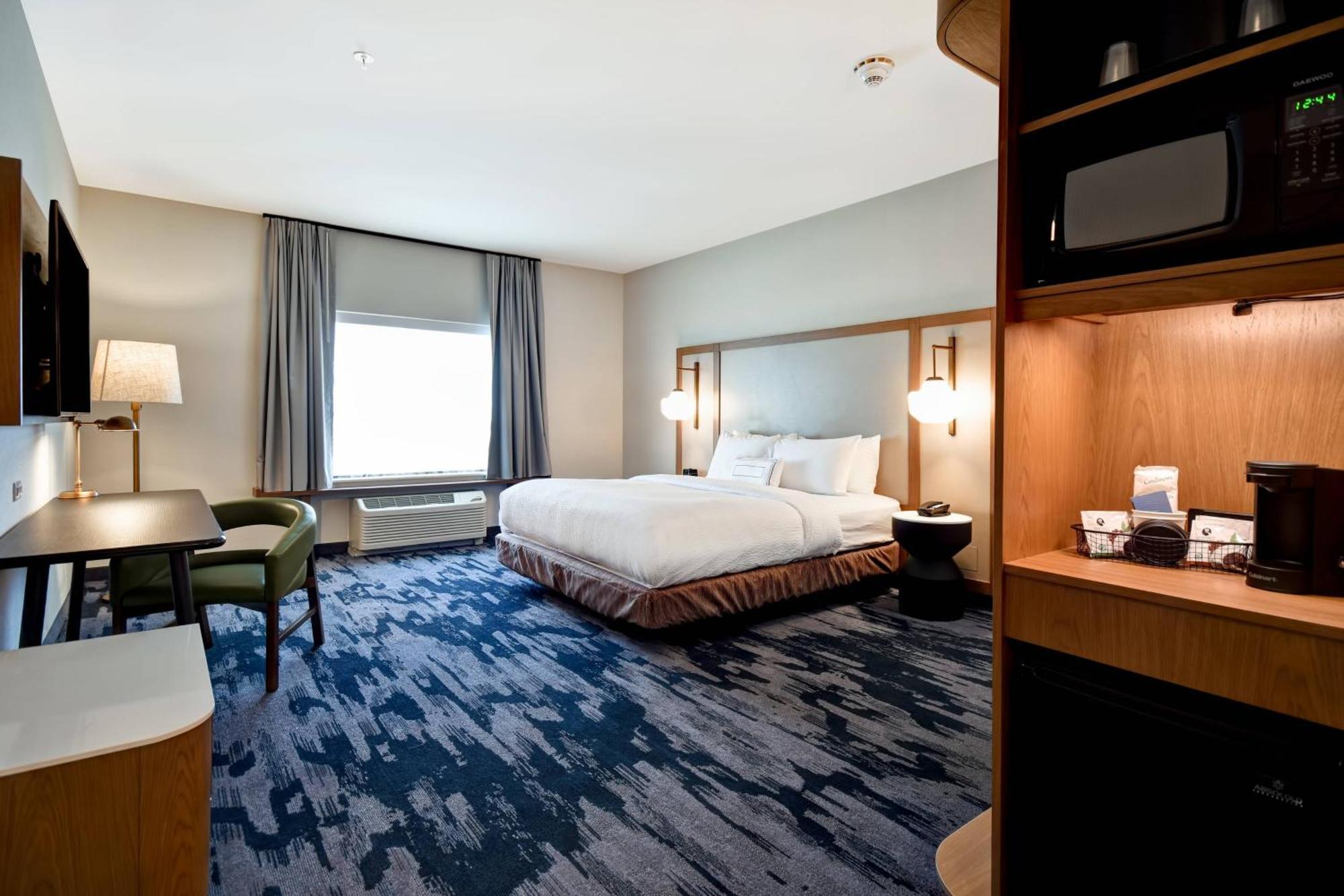 Fairfield Inn & Suites By Marriott Plymouth Exterior photo